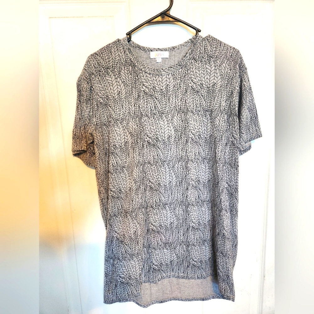 LulaRoe tshirt